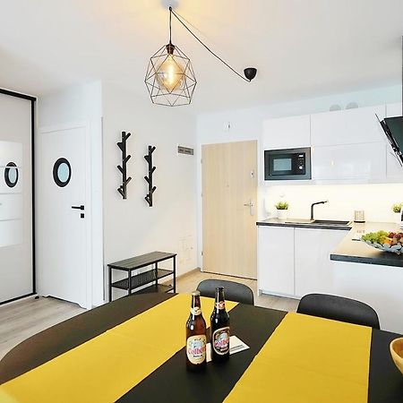 Apartament Andar Z Miejscem Parkingowym Kołobrzeg Exteriör bild